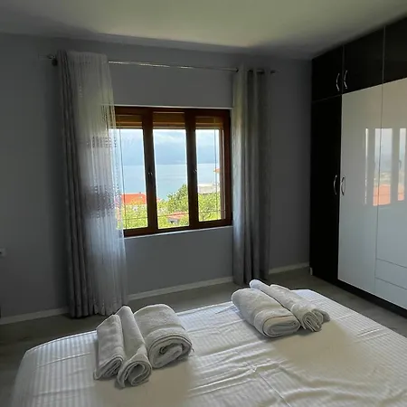 Vista Bed & Breakfast Memlishte